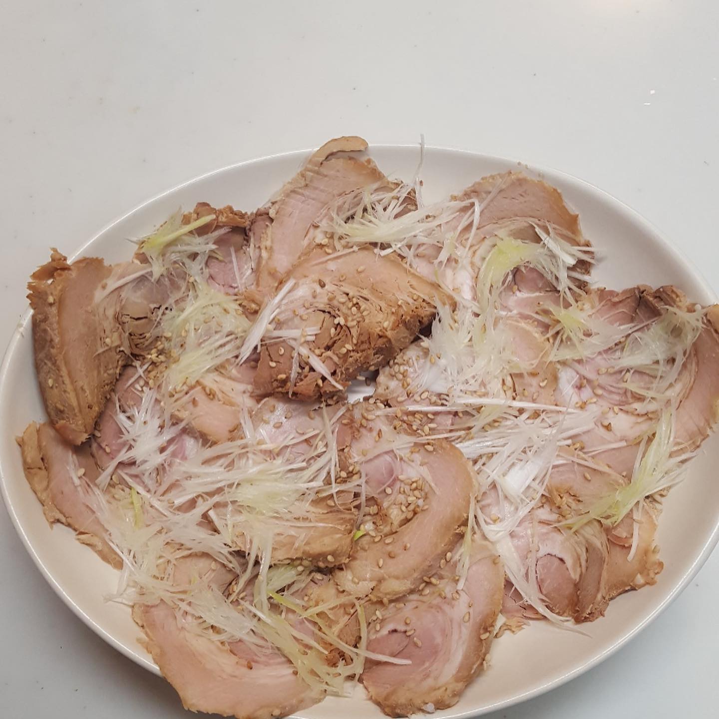 お嫁に行ったチャーシューブロックちゃんと冷凍餃子ちゃんが、嫁ぎ先で美味しく調理されていたよ!!
嫁ぎ先の食卓を幸せにしてくるんだぞ!!

そしてご予約のお客様、沢山の注文ありがとうございます!!一生懸命、愛情込めて仕込んでおります!!