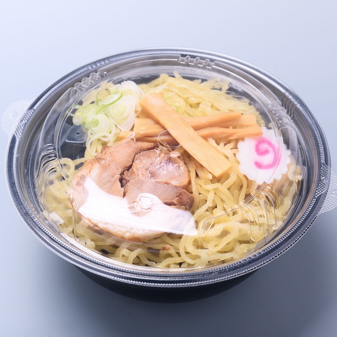 #塩レモンラーメン🍋   #塩レモンラーメン🍋      
自宅でラーメン!!
当店のテイクアウトラーメンは、スープと麺が別々になっているので、テイクアウトしてもラーメンがのびる心配はありません!!
また、レンジ対応容器のため、ご自宅で温め直しも可能です!!
栃木県もコロナが増えてまいりました。
ご自宅でお店の味を食べて頂けるように一生懸命に作ります。