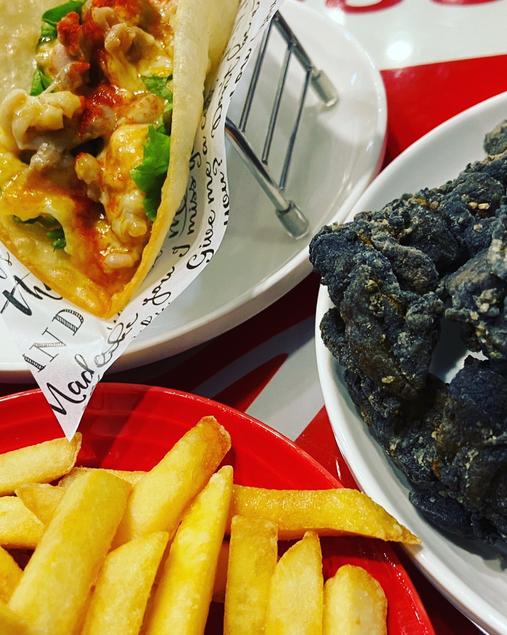 本日を持って、休業に入るDreamtacosさま、
いつも通りの美味しいと楽しいを味わってきました。休業中はよりお客様に喜んで頂けるように美味しいと楽しいを勉強してくるそうです！
楽しみに待って居たいと思います