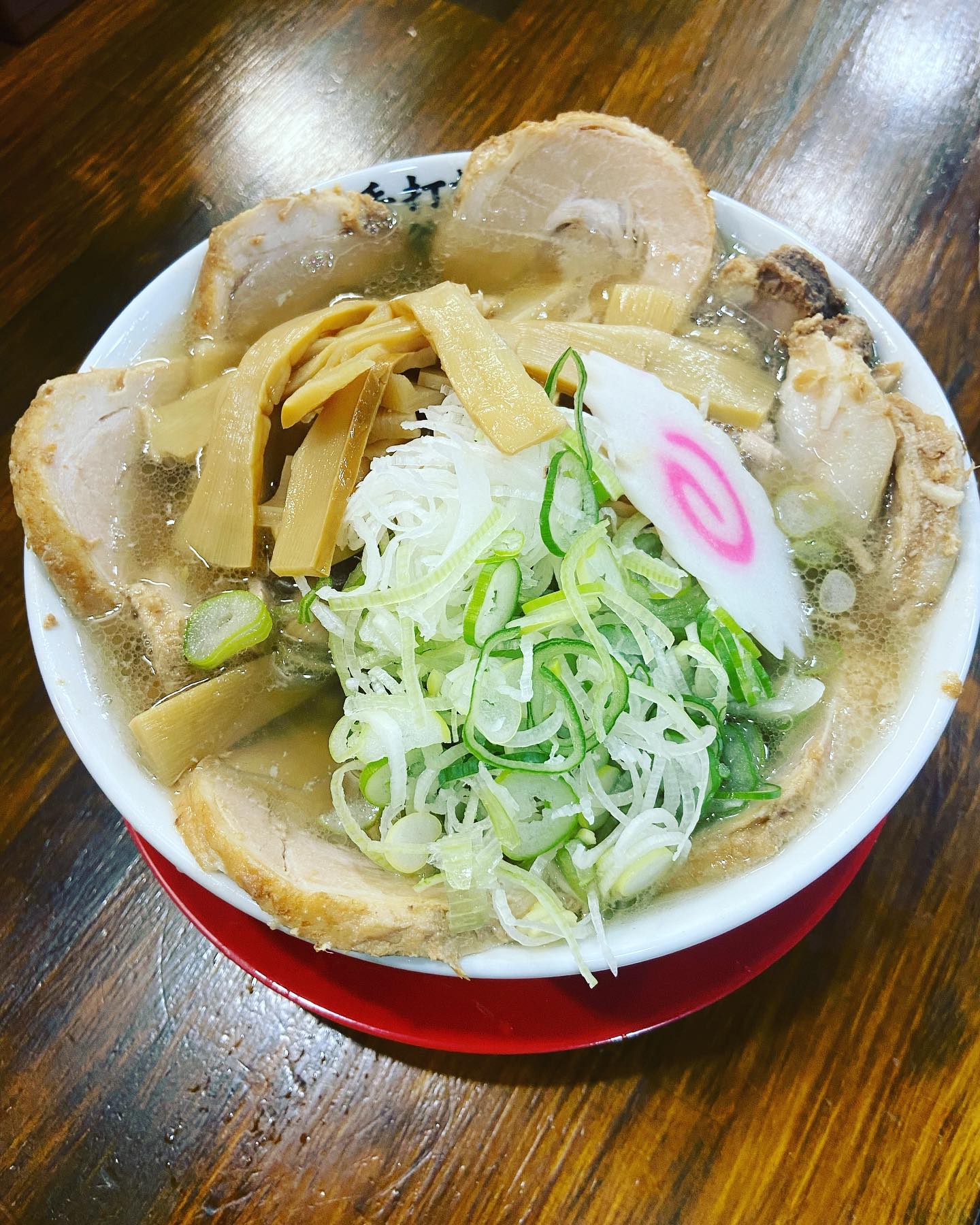 #塩レモンラーメン🍋  #塩レモンラーメン🍋       
ガッツリ食べたい人は鬼チャーシュー麺