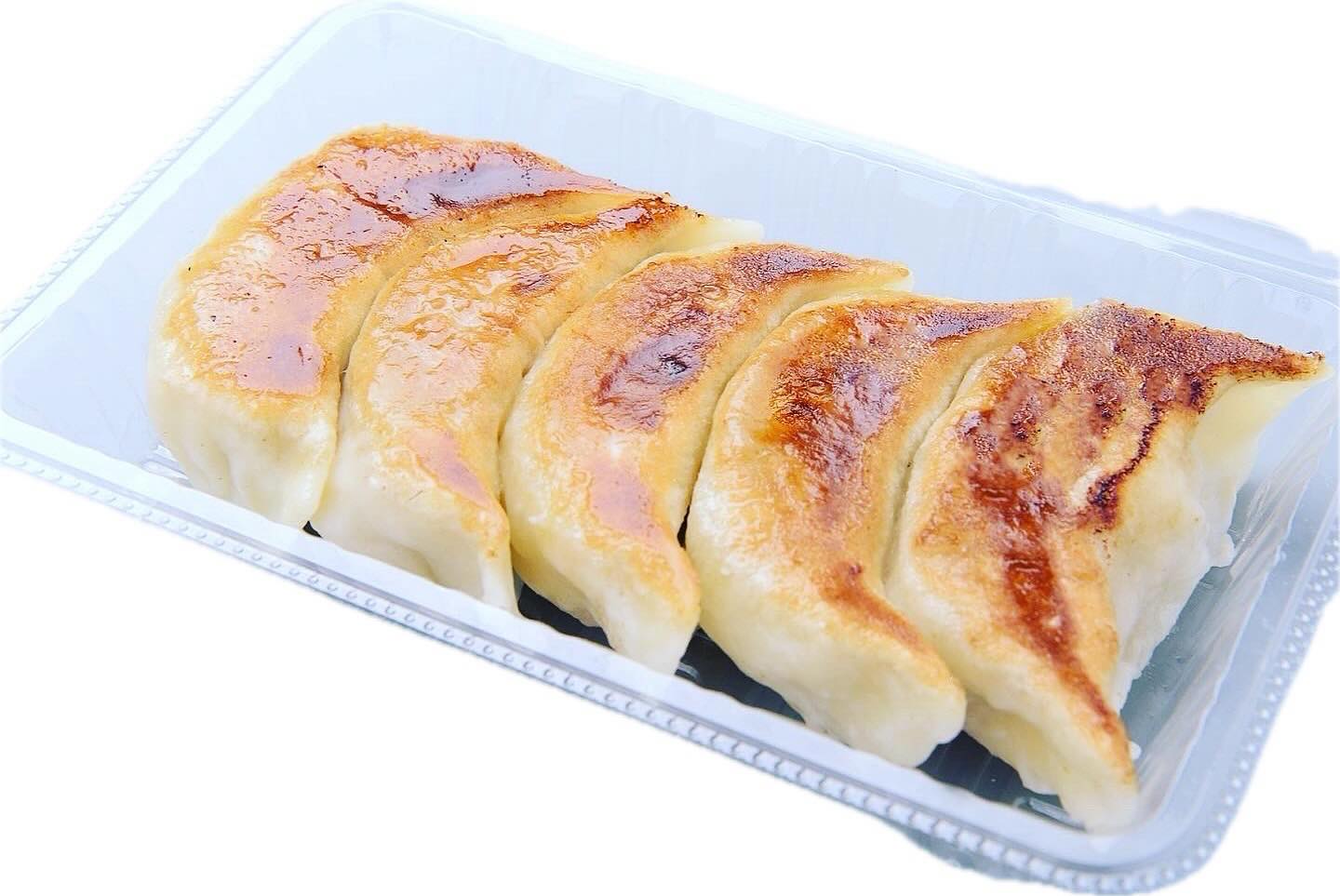 佐野秀郷まつり ご来場ありがとうございました。店舗の方にもたくさんのお客様にご来店いただきありがとうございました！
この2日間、たくさんの思いがうまれました。まずはやはり企画運営の皆様の縁の下の力持ちの努力。本当に感謝です。人々が笑顔でお祭りを楽しむ姿を見て私も嬉しくなりました。
早朝からゴミ拾いをして街を綺麗にしてくださっていた方々を見てありがたかった、一生懸命に祭りを盛り上げてくださっているパフォーマー、お店の店員さん、安全を守ってくださっている警備さん、あげたらキリがなく人々が支え合って生きている事を改めて考えさせられました、そして、感謝しかないです。
たくさんの体験と思いを本当にありがとうございました。
改めて、この街、佐野市が大好きになりました。