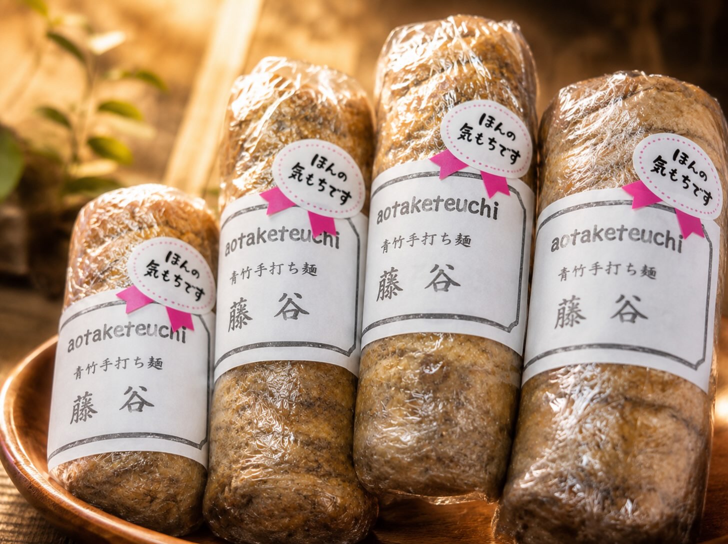 佐野駅近3分、年間1万杯作る元祖レモンラーメン

夏の元気なご挨拶〜
チャーシューブロックのご予約
受付しています〜
⁡
DMでご連絡くださいませ！
⁡
 
 #塩レモンラーメン🍋