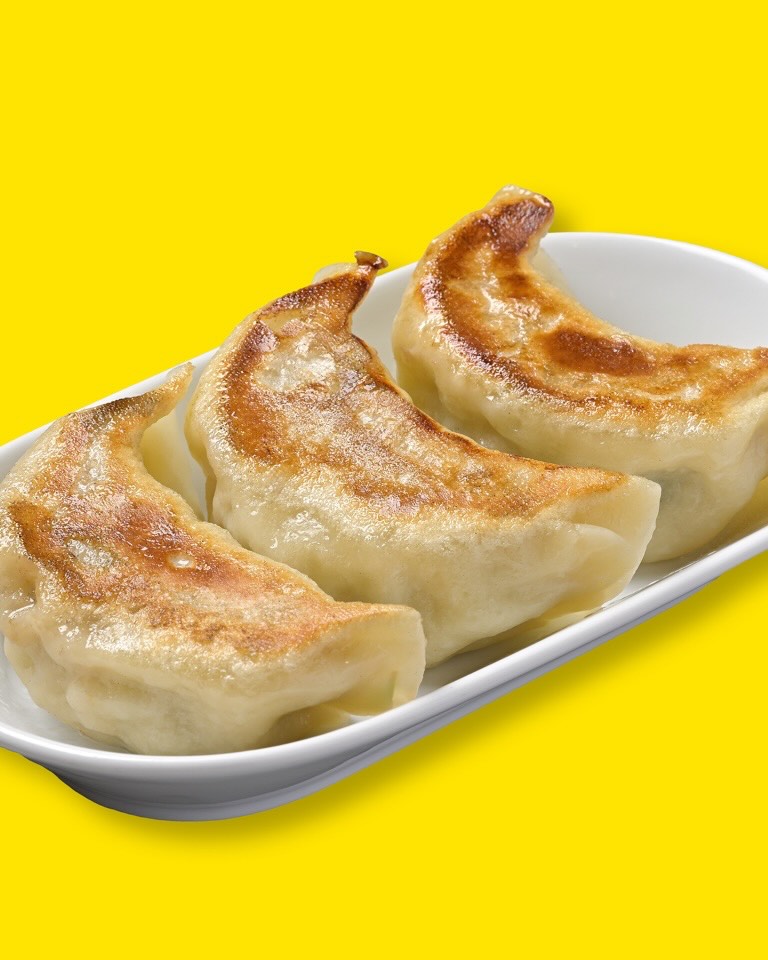 佐野駅近3分、年間1万杯作る元祖レモンラーメン

皮からすべて  手作り でっかい 佐野餃子
⁡
 
 
 #塩レモンラーメン🍋